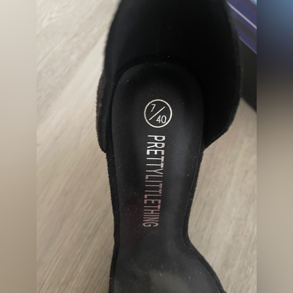 Preety Little Thing Black Block Heels - Picture 2 of 4